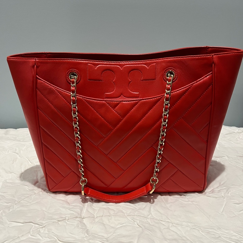 Tory Burch Like New spicy orange quilted chain strap Alexa leather tote